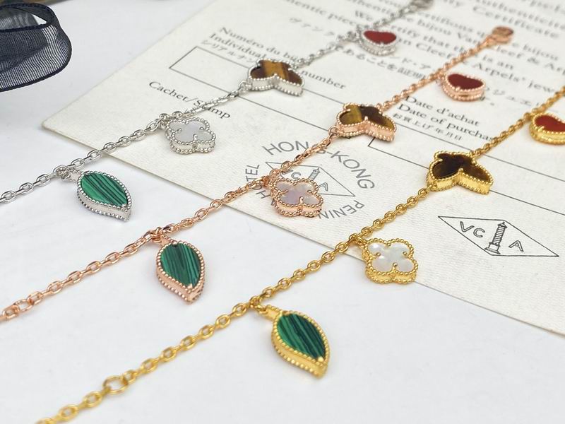 Van Cleef & Arpels bracelet 11yxq05